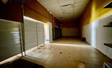 Local en Carcaraña con casa de 5 dormitorios