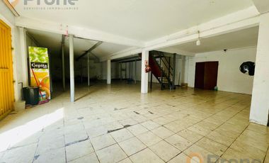 Local en Carcaraña con casa de 5 dormitorios