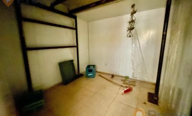 Local en Carcaraña con casa de 5 dormitorios