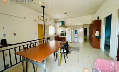 Local en Carcaraña con casa de 5 dormitorios