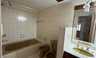 Depto en VENTA céntrico 4 dormitorios, General Roca, Río Negro