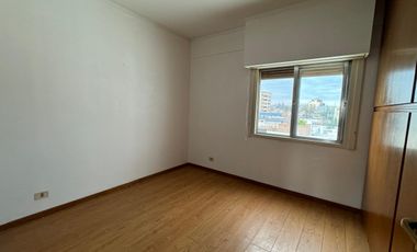 Depto en VENTA céntrico 4 dormitorios, General Roca, Río Negro