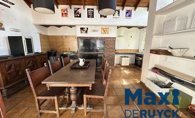 Importante chalet en la barranca de Quilmes