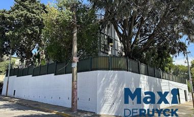 Importante chalet en la barranca de Quilmes