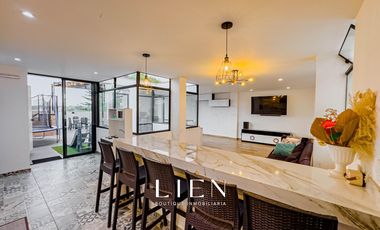 Venta de Dúplex en Chorrillos con Piscina