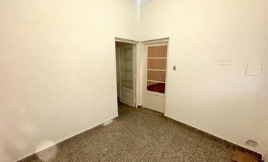 Casa al Frente de 2 dormitorios
