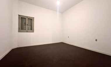 Casa al Frente de 2 dormitorios