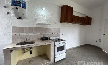 Depto. tipo casa a nuevo sin expensas!