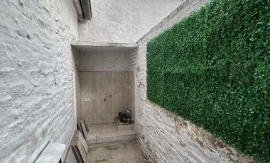 Depto. tipo casa a nuevo sin expensas!