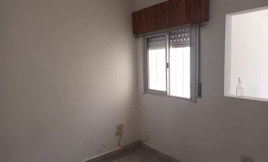 DEPARTAMENTO TIPO CASA AL FRENTE