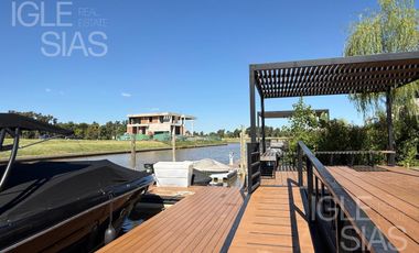 Casa en venta y alquiler al río en El Yacht, Nordelta