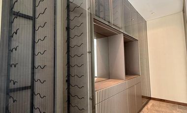 Casa en venta y alquiler al río en El Yacht, Nordelta