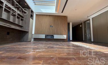 Casa en venta y alquiler al río en El Yacht, Nordelta