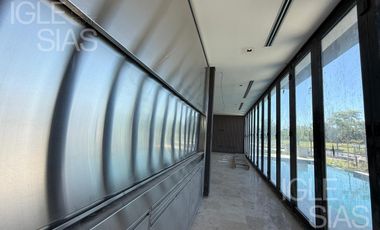 Casa en venta y alquiler al río en El Yacht, Nordelta