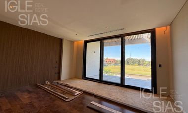 Casa en venta y alquiler al río en El Yacht, Nordelta