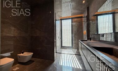 Casa en venta y alquiler al río en El Yacht, Nordelta