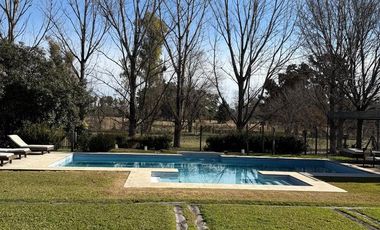Casa en Alquiler Temporario, 8 Dormitorios, en La Lomada, Pilar, GBA Norte