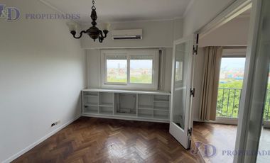 CUATRO AMBIENTES DE CATEGORIA EN RECOLETA CON ESPECTACULAR VISTA ABIERTA