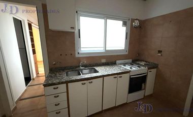 CUATRO AMBIENTES DE CATEGORIA EN RECOLETA CON ESPECTACULAR VISTA ABIERTA