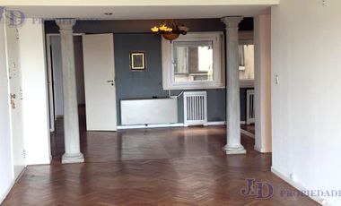 CUATRO AMBIENTES DE CATEGORIA EN RECOLETA CON ESPECTACULAR VISTA ABIERTA