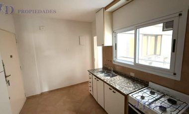 CUATRO AMBIENTES DE CATEGORIA EN RECOLETA CON ESPECTACULAR VISTA ABIERTA