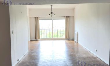 CUATRO AMBIENTES DE CATEGORIA EN RECOLETA CON ESPECTACULAR VISTA ABIERTA