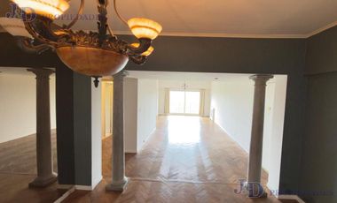 CUATRO AMBIENTES DE CATEGORIA EN RECOLETA CON ESPECTACULAR VISTA ABIERTA