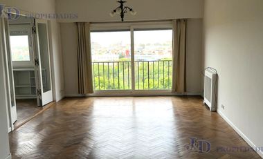 CUATRO AMBIENTES DE CATEGORIA EN RECOLETA CON ESPECTACULAR VISTA ABIERTA