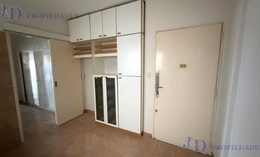 CUATRO AMBIENTES DE CATEGORIA EN RECOLETA CON ESPECTACULAR VISTA ABIERTA