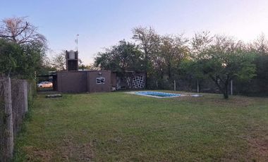 Casa de dos dormitorios con pileta en Unquillo