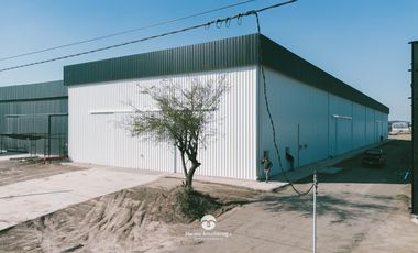 NAVE INDUSTRIAL EN POLO 52 - PARQUE INDUSTRIAL - ALQUILER