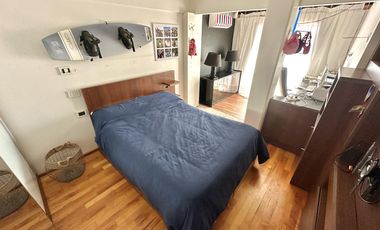 Departamento de 3 dormitorios con patio. Cochera