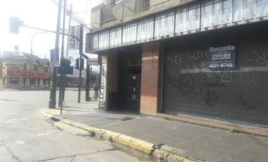 HIPOLITO YRIGOYEN, ESQ. SOLER - LOCAL COMERCIAL