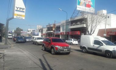 HIPOLITO YRIGOYEN, ESQ. SOLER - LOCAL COMERCIAL