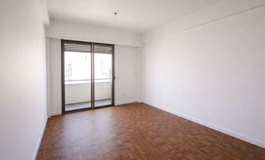 Dpto. de 3 Dorm. y 2 Baños - Centro de Cipolletti