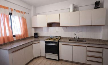 Dpto. de 3 Dorm. y 2 Baños - Centro de Cipolletti