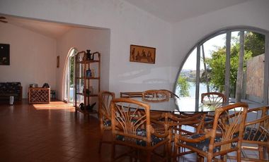 Casa en venta en Tequesquitengo