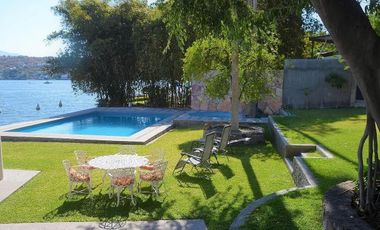 Casa en venta en Tequesquitengo