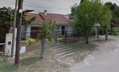 Venta Chalet en lote propio! 4 Amb. con Cochera doble en Mar del Tuyú