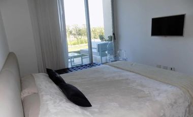 Departamento en venta y/o alquiler anual.  Yoo Nordelta- 3 dormitorios .PB .Jardín