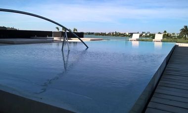 Departamento en venta y/o alquiler anual.  Yoo Nordelta- 3 dormitorios .PB .Jardín