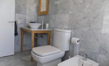 Departamento en venta y/o alquiler anual.  Yoo Nordelta- 3 dormitorios .PB .Jardín