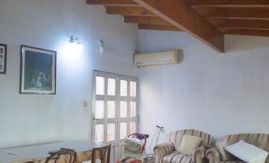 Casa para alquiler como Local Comercial en centro de Banfield Este