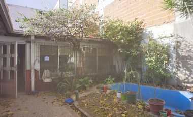 Casa para alquiler como Local Comercial en centro de Banfield Este