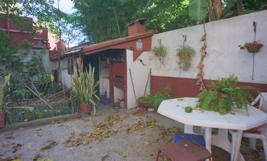 Casa para alquiler como Local Comercial en centro de Banfield Este