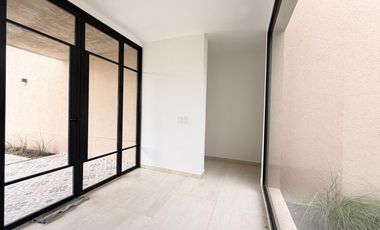 Casa en venta sobre laguna en San Sebastián