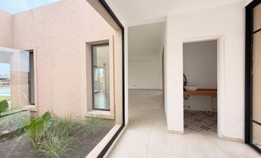 Casa en venta sobre laguna en San Sebastián