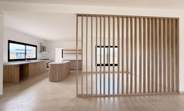 Casa en venta sobre laguna en San Sebastián