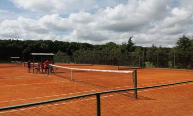 Casa en venta sobre laguna en San Sebastián