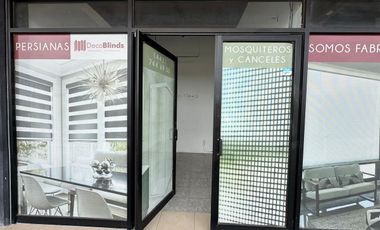 LOCAL EN RENTA CON GRAN VISIBILIDAD, QUERETARO